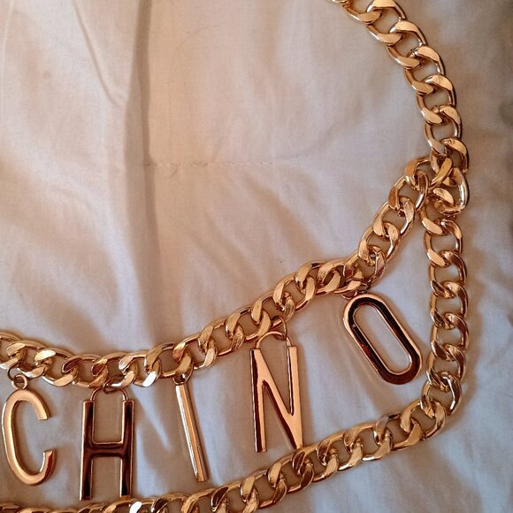 Moschino Gold Chain Belt 22" Long New - Picture 3 of 4